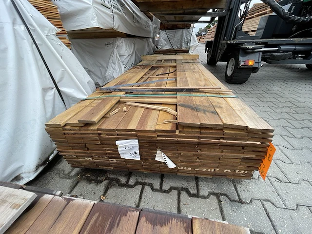 Ca. 64x guyana ipé planken geschaafd, 16x90mm, lengte 450cm - afbeelding 3 van  3