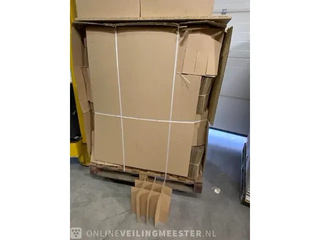 Ca. 650x flessendoos interieur voor 12 flessen bruin - afbeelding 1 van  5