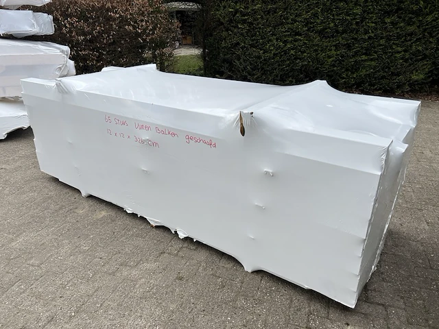 Ca. 65x vuren balken geschaafd, 12x12x326 cm - afbeelding 2 van  3