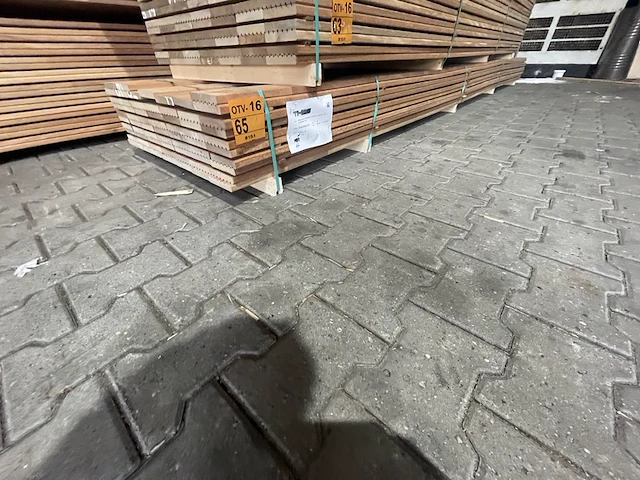 Ca. 66x mandioqueira vlonderplanken, 21x120mm, lengte 450cm - afbeelding 4 van  4
