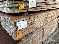 Ca. 66x massaranduba regels fijnbezaagd, 40x60mm, lengte 300cm - afbeelding 4 van  4