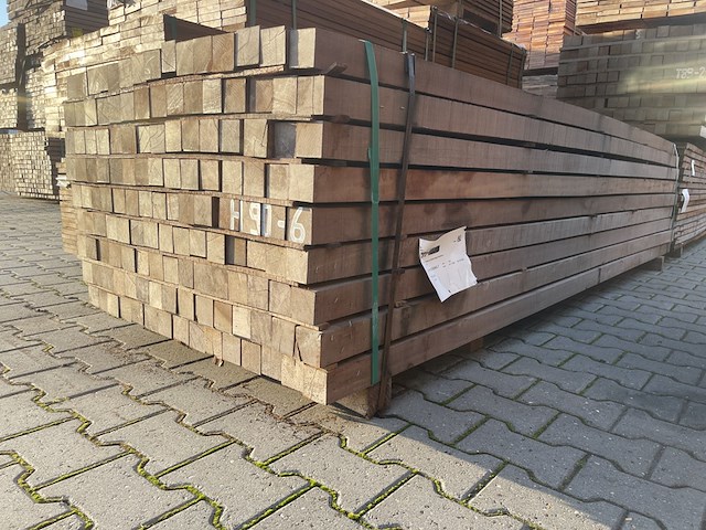 Ca. 67x massaranduba palen fijnbezaagd, 60x60, lengte 305cm - afbeelding 2 van  4