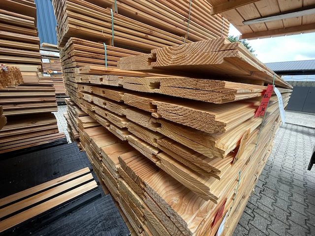 Ca. 68x douglas wisselsponning/ halfhoutsrabat, 18x190mm, lengte 300cm - afbeelding 3 van  3