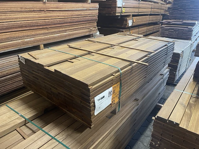 Ca. 68x guyana ipé planken geschaafd, 21x90mm, lengte 185cm - afbeelding 4 van  4