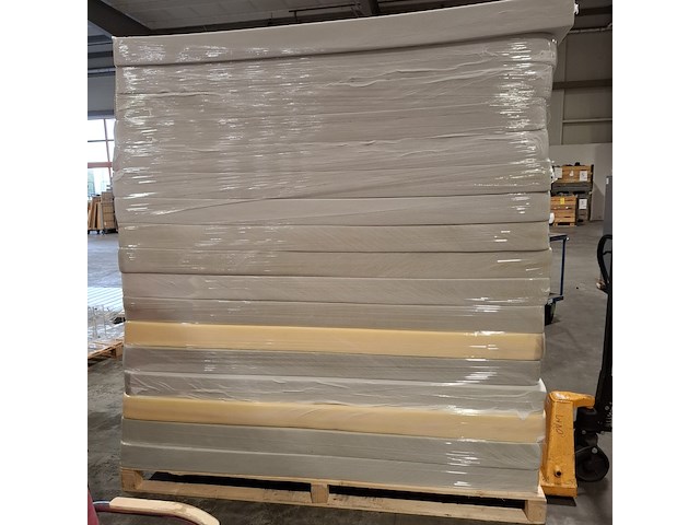 Ca. 68x matras zonder hoes - afbeelding 3 van  9