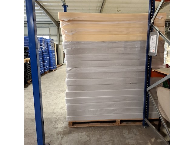 Ca. 68x matras zonder hoes - afbeelding 6 van  8