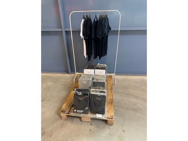 Ca. 68x t-shirt garage - afbeelding 1 van  4