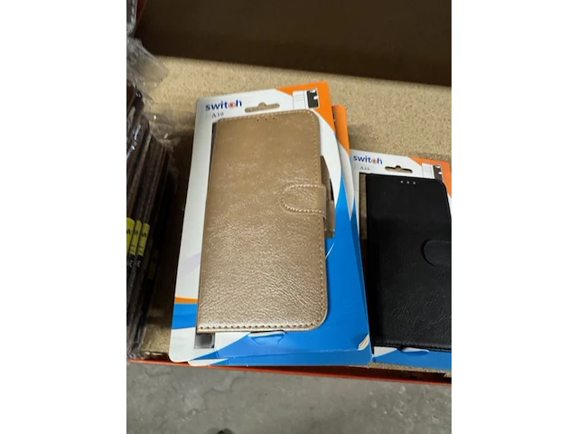 Ca. 68x telefoonhoesje samsung, diverse kleuren - afbeelding 8 van  11