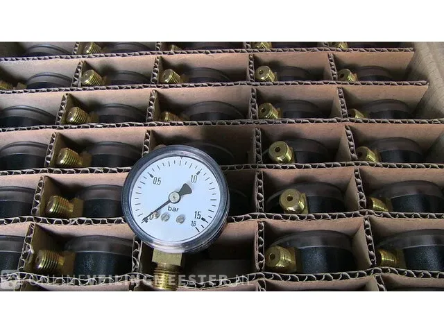 Ca. 691x manometers abs, ø50 mm, messing aansluiting f + r, abs, zwart - afbeelding 1 van  12