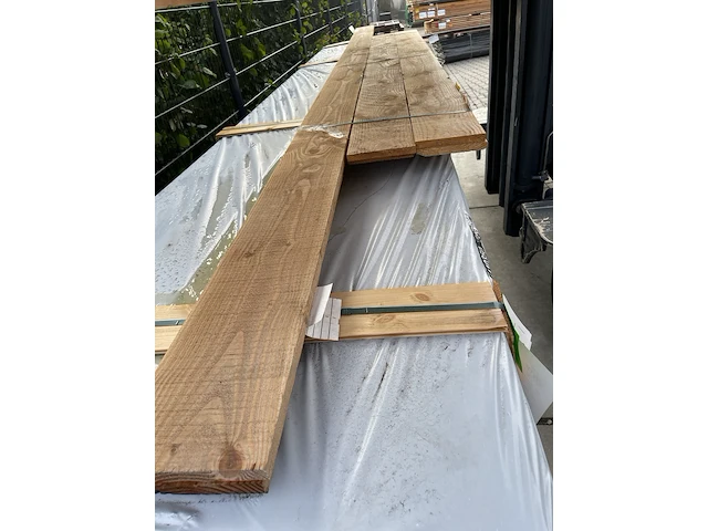 Ca. 6x douglas planken , 22x200mm, lengte 4/300cm, 2/500cm - afbeelding 1 van  3