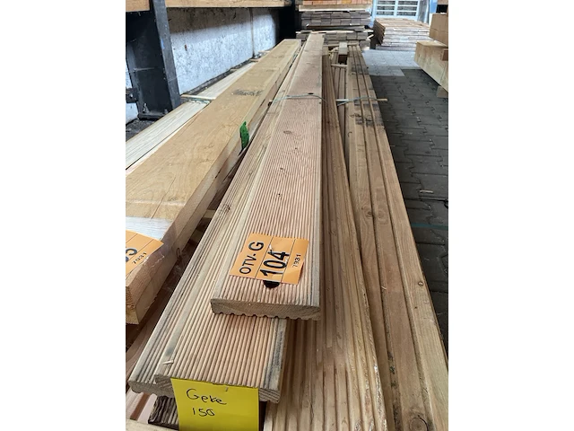 Ca. 6x douglas vlonderplanken , 30x145mm, lengte 400cm - afbeelding 1 van  3