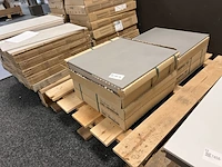 Ca. 7 m² vloertegels - afbeelding 1 van  3
