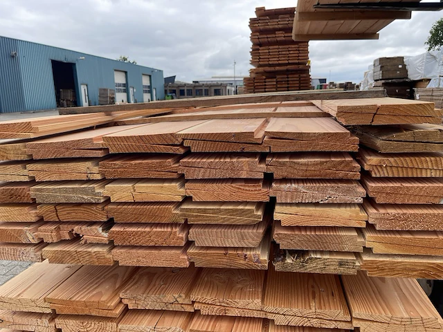 Ca. 70x douglas zweeds rabat, 26x195mm, lengte 500cm - afbeelding 3 van  3