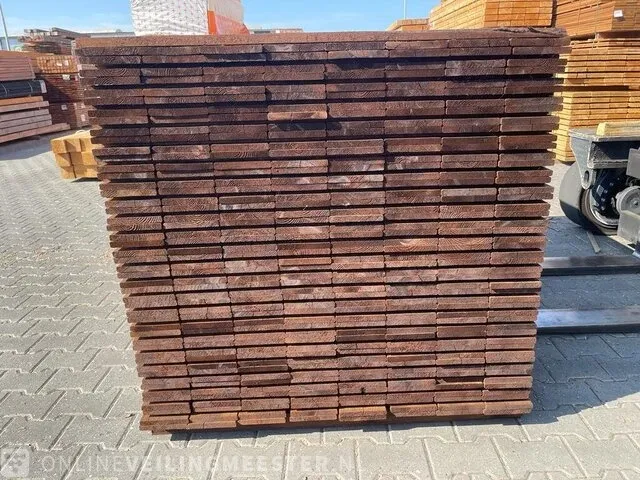 Ca. 70x grenen channelsiding bruin geïmpregneerd, 18x135mm, lengte 360cm - afbeelding 3 van  3