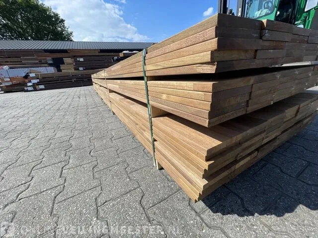 Ca. 70x guyan ipé hardhouten planken, 18x140mm, lengte 500cm - afbeelding 2 van  3