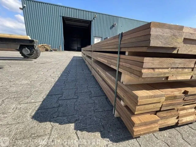 Ca. 70x guyan ipé hardhouten planken, 18x140mm, lengte 500cm - afbeelding 2 van  3