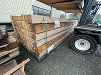 Ca. 72x douglas balken fijnbezaagd, 100x100mm, lengte 400cm - afbeelding 2 van  3