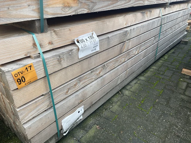 Ca. 72x douglas balken fijnbezaagd, 100x100mm, lengte 400cm - afbeelding 4 van  4