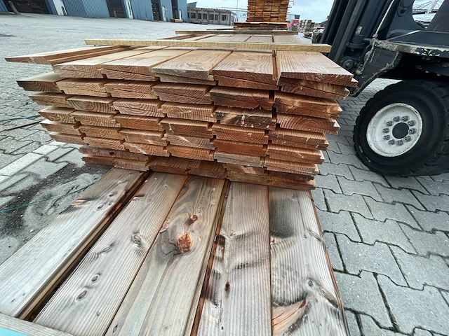 Ca. 72x douglas zweeds rabat, 26x190mm, lengte 72/300cm - afbeelding 3 van  3