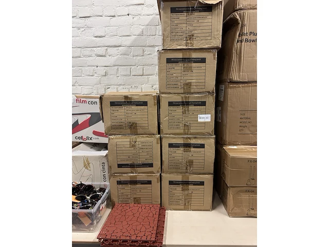 Ca. 72x set van 4 tuintegels terracotta - afbeelding 1 van  5