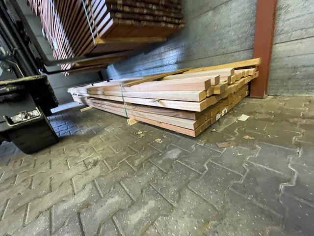 Ca. 74x kopie regels geschaafd, 45x68mm lengte 39/400cm, 29/450cm, 6/500cm - afbeelding 2 van  3