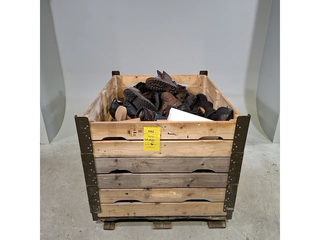 Ca. 75x paar diverse schoenen - afbeelding 1 van  8