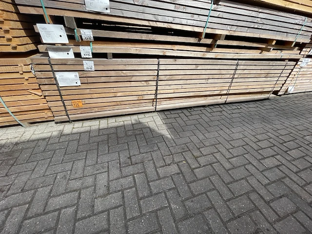 Ca. 77x douglas balken fijnbezaagd, 50x150mm, lengte 400cm - afbeelding 4 van  4