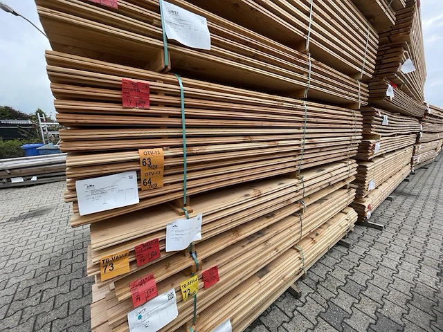 Ca. 77x douglas wisselsponning/ halfhoutsrabat, 18x190mm, lengte 300cm - afbeelding 4 van  4