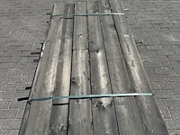 Ca. 77x vuren plank fijn bezaagd zwart - afbeelding 1 van  3