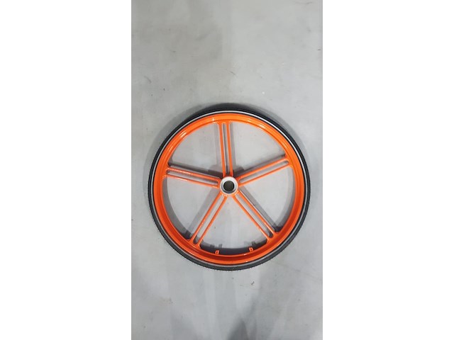 Ca. 78x 22 inch aluminium achterwiel + lekvrije band, oranje + zwart - afbeelding 1 van  2