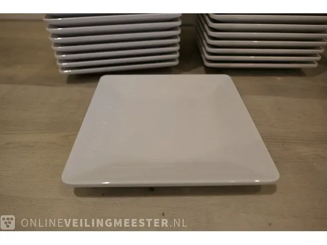Ca. 79x diverse serveerschalen met ca. 24x diverse kommen - afbeelding 7 van  9
