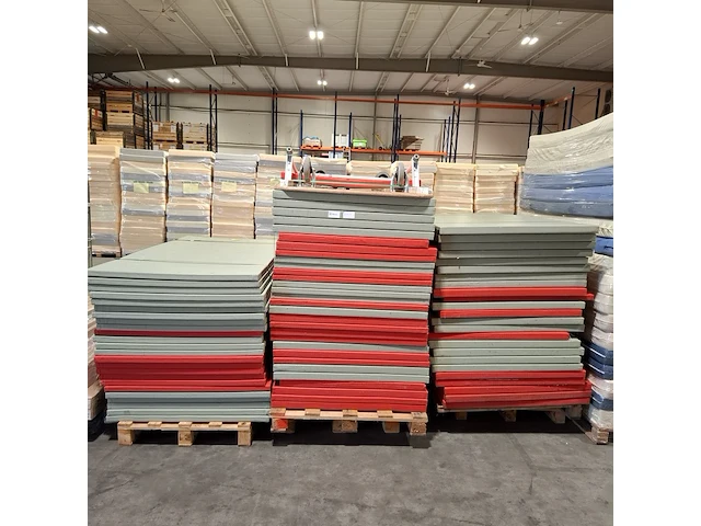 Ca. 79x sportmat en 1x mattenwagen - afbeelding 1 van  8