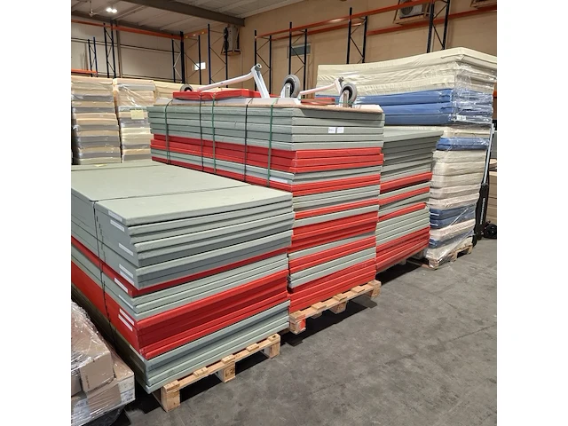 Ca. 79x sportmat en 1x mattenwagen - afbeelding 2 van  8