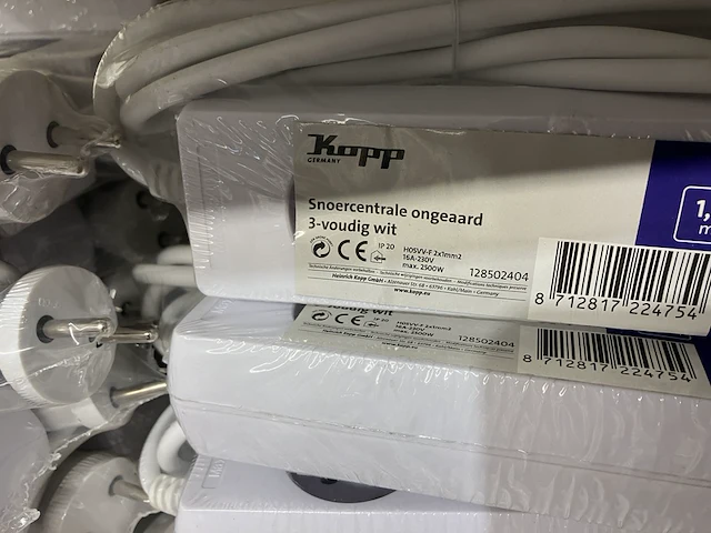 Ca. 80x kopp verlengsnoeren en snoercentrales - afbeelding 8 van  8