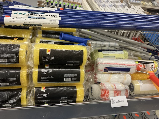 Ca. 80x muurverfroller+ telescoopstokken - afbeelding 1 van  3