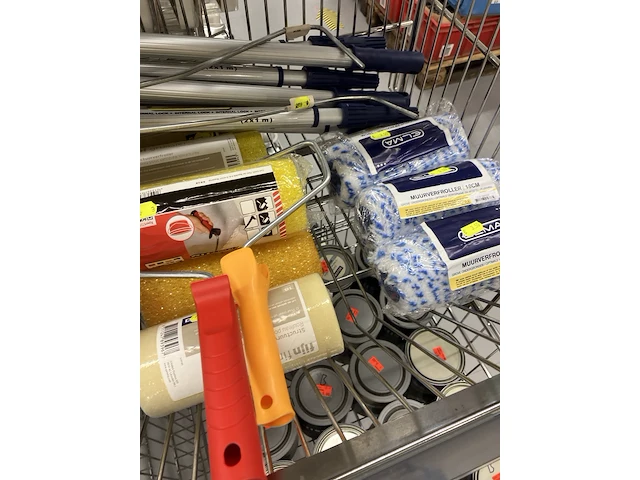Ca. 80x muurverfroller+ telescoopstokken - afbeelding 3 van  3