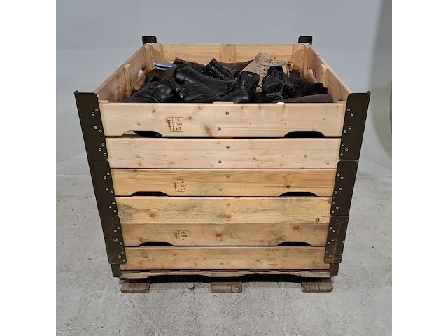 Ca. 80x paar diverse schoenen - afbeelding 1 van  7