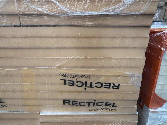 Ca. 80x pir dakplaat 1200x600x50mm rd:2.25(=0,72m²) recticel, eurothane silver - afbeelding 4 van  4