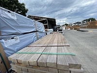 Ca. 81x angelim pedra regels fijnbezaagd, 55x105mm, lengte 250cm - afbeelding 1 van  3