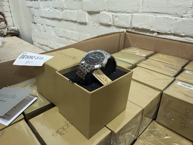 Ca. 82x dameshorloge met metalen schakelketting en kwartsuurwerk berydal, bd702-2 - afbeelding 2 van  5