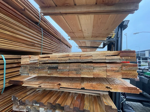 Ca. 82x douglas planken geschaafd, 18x90mm, lengte 400cm - afbeelding 3 van  3