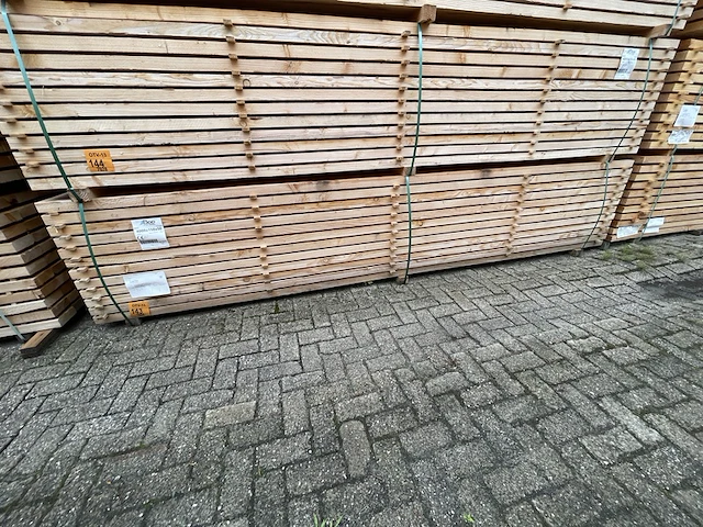 Ca. 84x douglas balken fijnbezaagd, 50x150mm, lengte 400cm - afbeelding 4 van  4