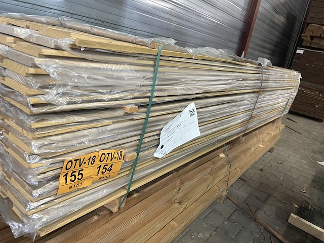 Ca. 84x douglas channelsiding geschaafd, 18x137mm, lengte 300cm - afbeelding 2 van  3