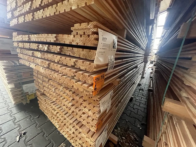 Ca. 84x douglas design/triple/deens profiel, 22x142mm, lengte 300cm - afbeelding 4 van  4
