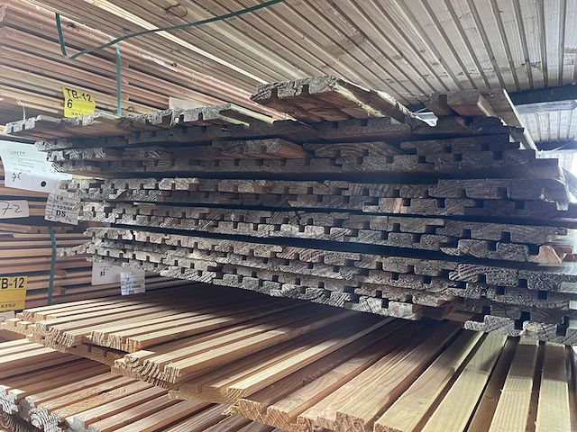Ca. 84x douglas design/triple/deens profiel, 22x142mm, lengte 400cm - afbeelding 3 van  3