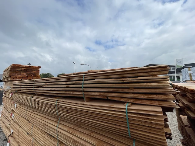 Ca. 84x douglas wisselsponning/ halfhoutsrabat, 18x190mm, lengte 500cm - afbeelding 4 van  4