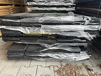 Ca. 84x vuren planken fijnbezaagd zwart gecoat, 22x245mm, lengte 540cm - afbeelding 3 van  3