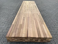Ca. 85x guyana teak regels geschaafd gevingerlast, 40x60mm, lengte 395cm - afbeelding 1 van  5