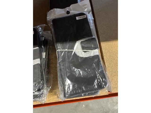 Ca. 85x telefoonhoesje, zwart en bruin - afbeelding 4 van  12