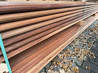 Ca. 86x massaranduba damwand-/ paardenboxprofiel, 28x140mm, lengte 39/400cm, 47/500cm - afbeelding 2 van  3